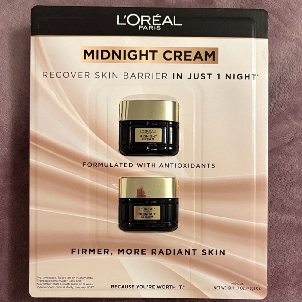 L'Oreal Paris, midnight cream, double pack
From a smoke-free home.